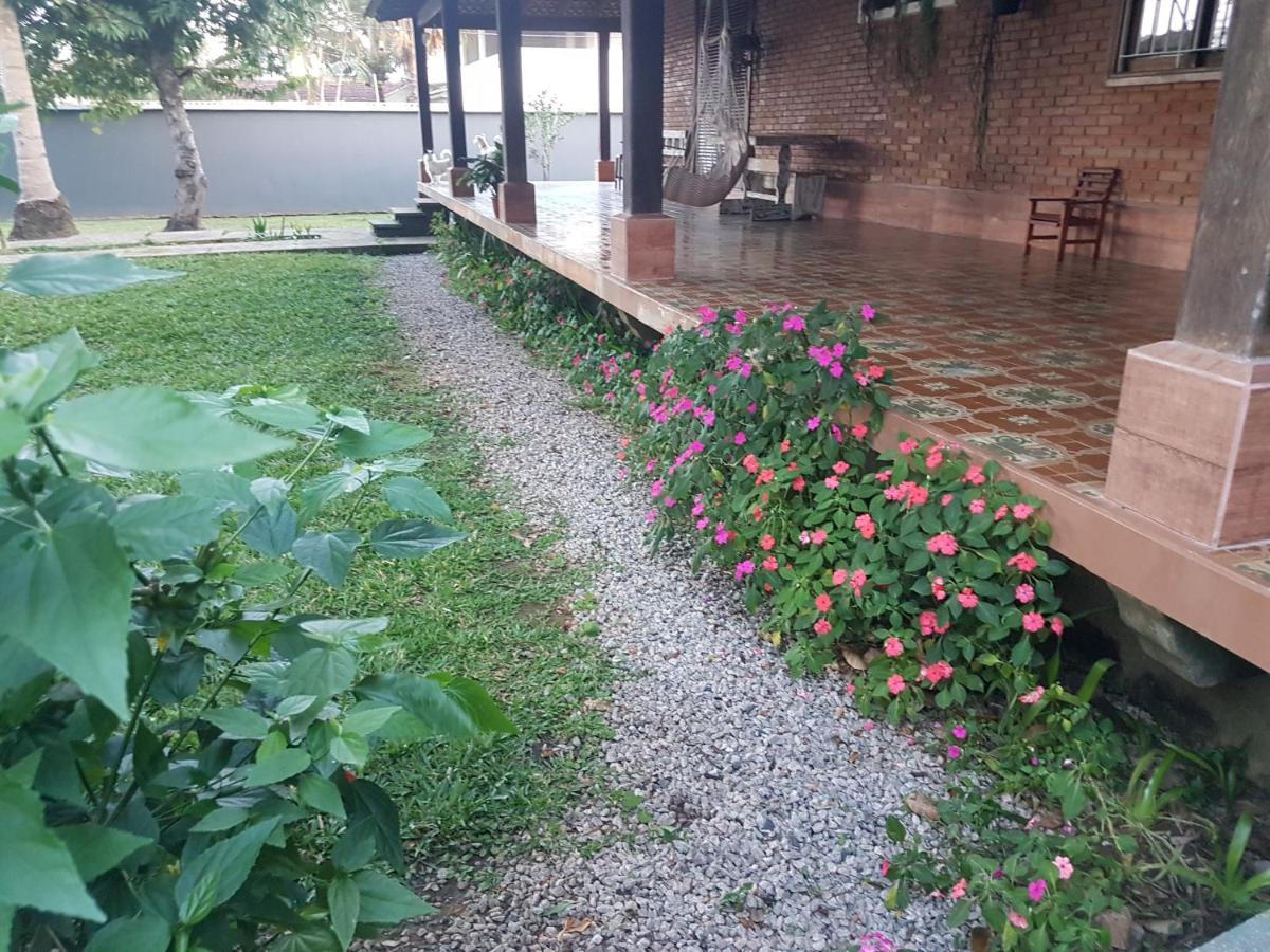 Hospedagem Economica Flor De Maria Caraguatatuba Exterior foto